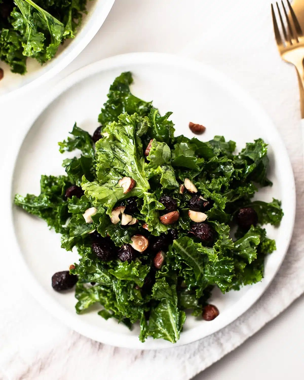 Spinach Salad with Pear and Pomegranate