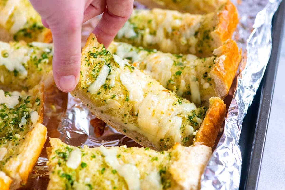 Homemade Soft Garlic Bread