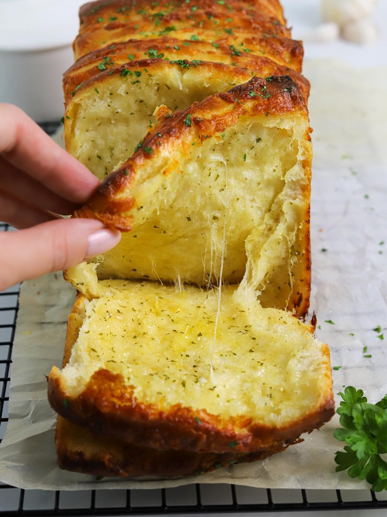 Cheesy pull-apart garlic bread